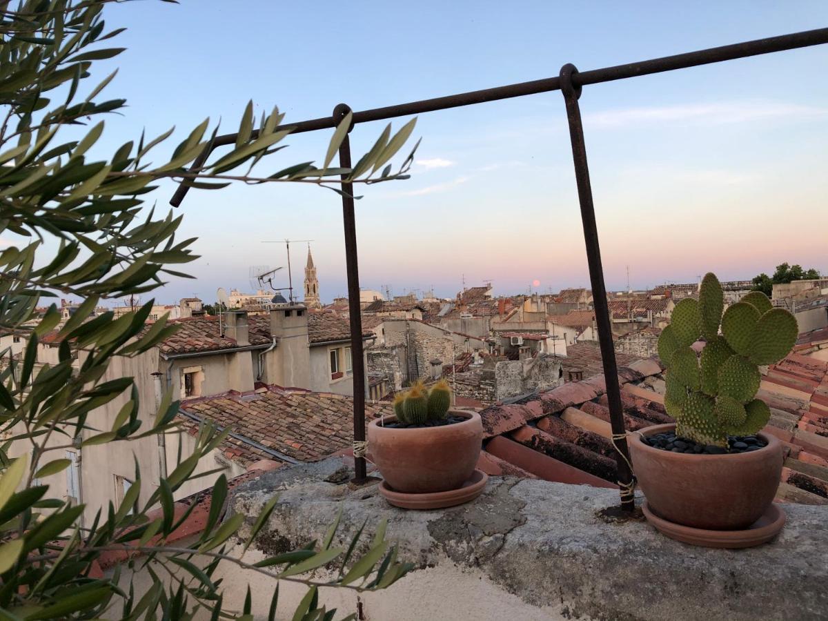 Appartement Avec Terrasse Panoramique Au Coeur De Nîmes Exteriér fotografie