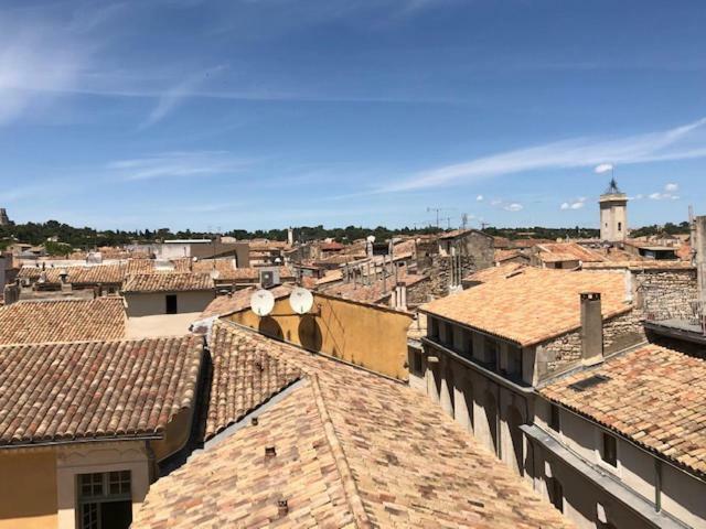 Appartement Avec Terrasse Panoramique Au Coeur De Nîmes Exteriér fotografie